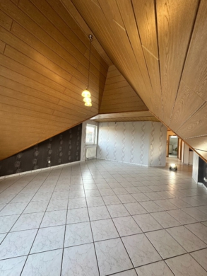 Bild - Dachgeschosswohnung in Ürzig zu vermieten.