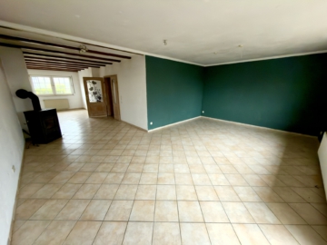 Wohnbereich - Oberöfflingen | ca. 157 m² Wfl. | Kamin | großer Hobbyraum | Terrasse & Garten | Naturblick