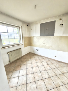 Küche - Oberöfflingen | ca. 157 m² Wfl. | Kamin | großer Hobbyraum | Terrasse & Garten | Naturblick