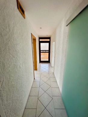 Eingangsbereich - Einfamilienhaus in Longkamp zu verkaufen.
