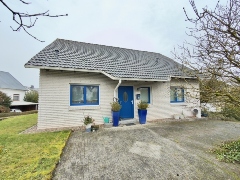 Bergweiler | ca.130 m² | 2 Garagen | Wärmepumpe | Lüftungsanlage, 54518 Bergweiler, Einfamilienhaus