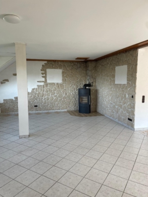 St Wendel Wohnzimmer - Dachgeschosswohnung in Sankt Wendel / Bliesen