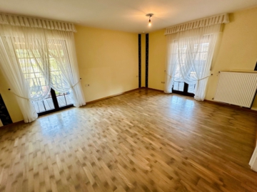 Wohnbereich - Trittenheim | ca. 330 m² Wohnfl. | ca. 1040 m² Nutzfl. |