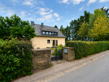 Frontansicht - Monzelfeld | freistehend | ca. 3.500 m² Grundstück | ca. 170m² | Panorama