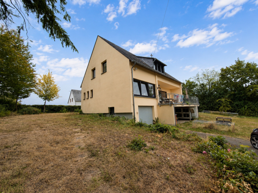 Rückansicht - Monzelfeld | freistehend | ca. 3.500 m² Grundstück | ca. 170m² | Panorama