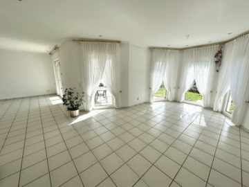 13A6F181-3951-42C5-9255-3E28DE127DB0_1_105_c - Trier-Ruwer | Bungalow | Doppelgarage | ca. 130 m² Wfl. | ca. 593 m² Grundst.