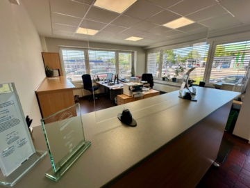 Empfang Altbau - Wittlich | ca. 16.507 m² Grundstück | ca. 7.770 m² Gebäudenutzfläche |