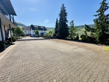 Bild - Trittenheim | Wohn-/ Geschäftshaus | ca. 330 m² Wohnfläche | ca. 1040 m² Nutzfläche
